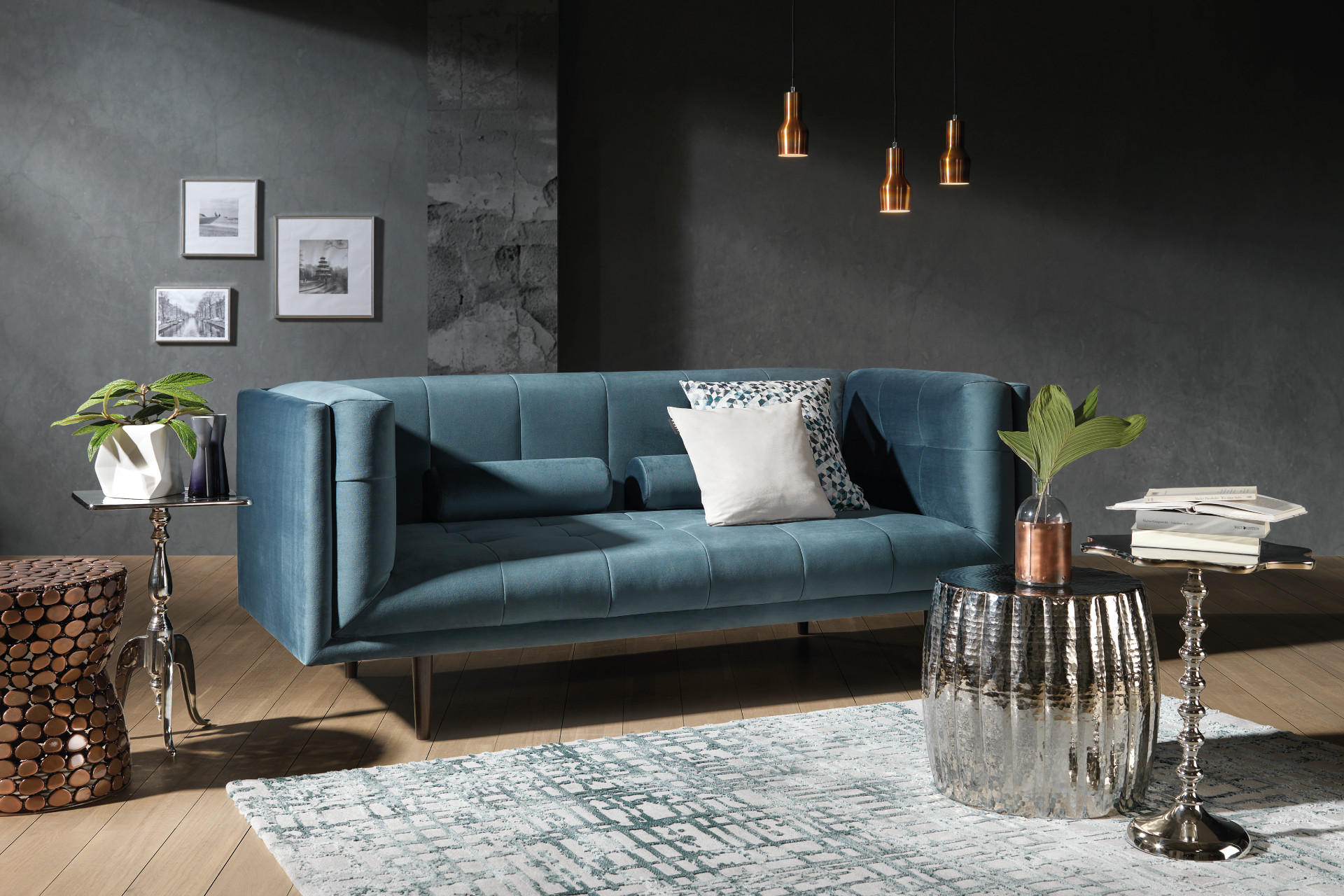 Edle blaue Samtcouch