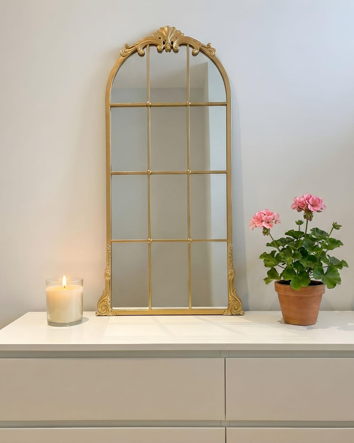 OGLINDĂ DE PERETE aurie metal Fenster 66/124 cm Noidan - auriu, metal (66/124/4cm) - Beliani