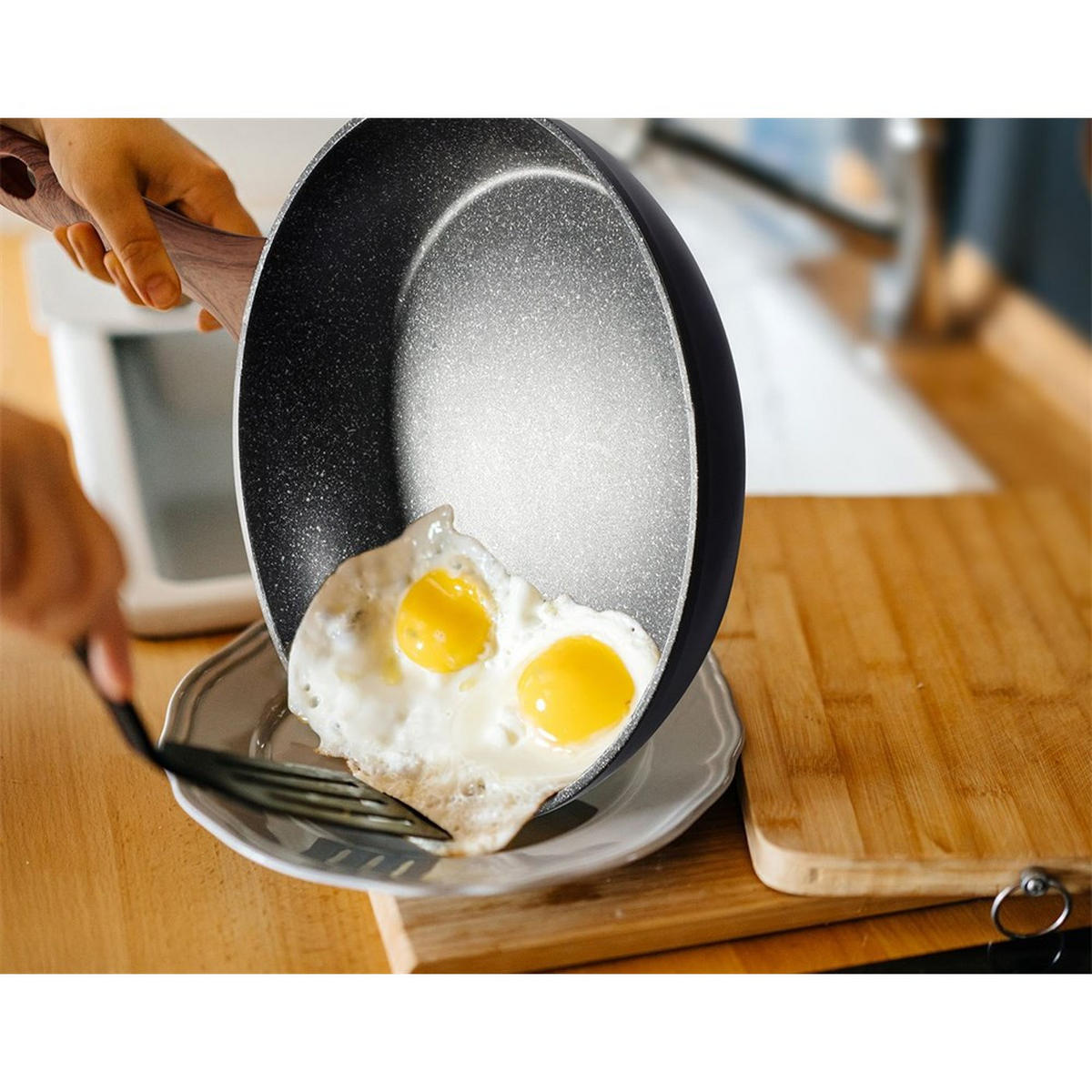 PFANNE Schwarz 28/28/5.2 cm BH1714 - Schwarz, Metall (28cm) - Berlinger Haus