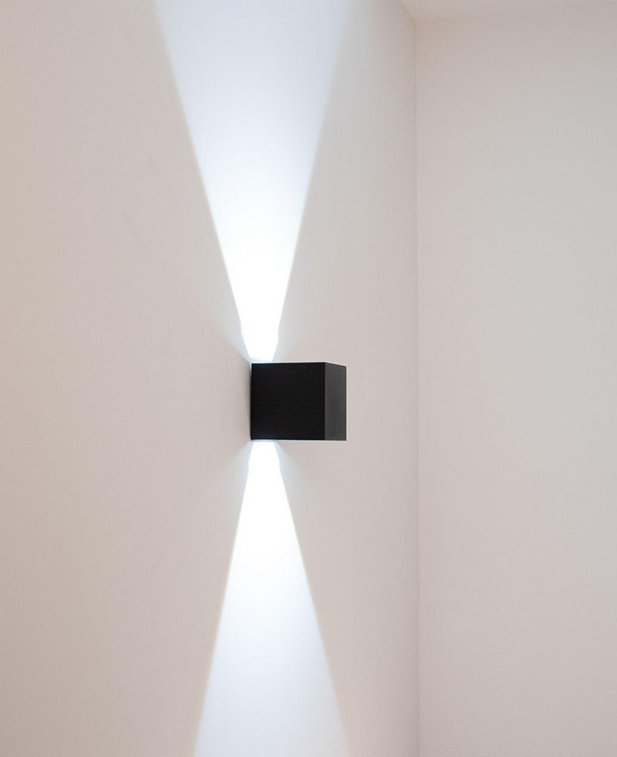LED AUSSEN-WANDLEUCHTE Schwarz - Schwarz, Metall (10/10/10cm)