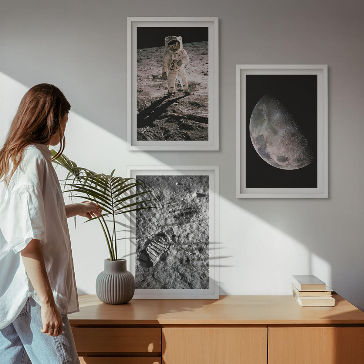 BILDER SET 3er Set - 40x60 cm Weißer Rahmen - Astronautenfoto vom Mond - Weiß, Kunststoff (40/60cm) - TULUP