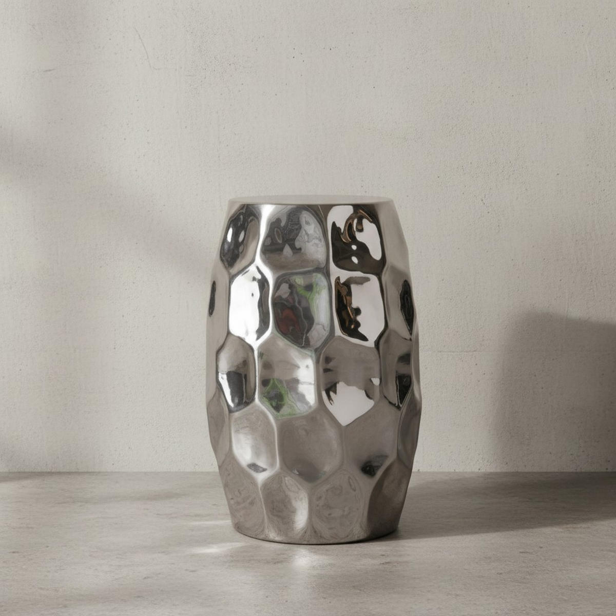 BEISTELLTISCH Aluminium Hammerschlag Pflegeleicht ENNS, Silber 30x30x47 cm - Silberfarben, Metall (30/30/47cm) - KADIMA DESIGN