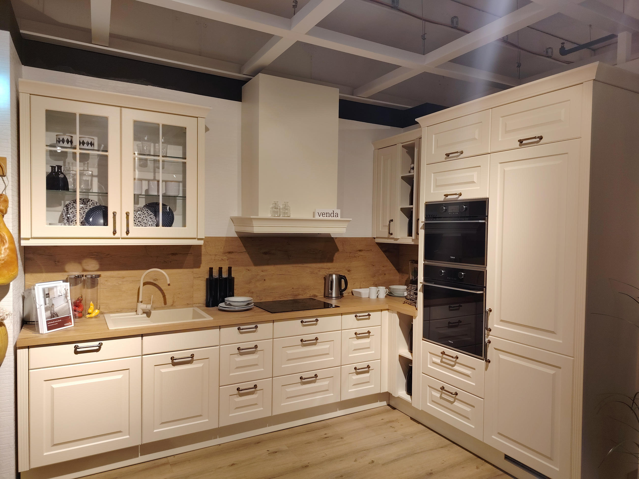 Bucătărie modulară, în forma "L" IP 7820 - Venda