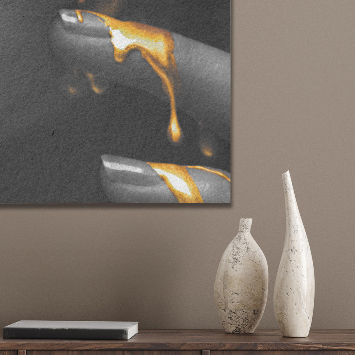 AKUSTICKÝ OBRAZ Žena - čierna - zlatá - tvár - pery 50x70 cm - zlatá, plast (50/70/0.9cm) - MuchoWow