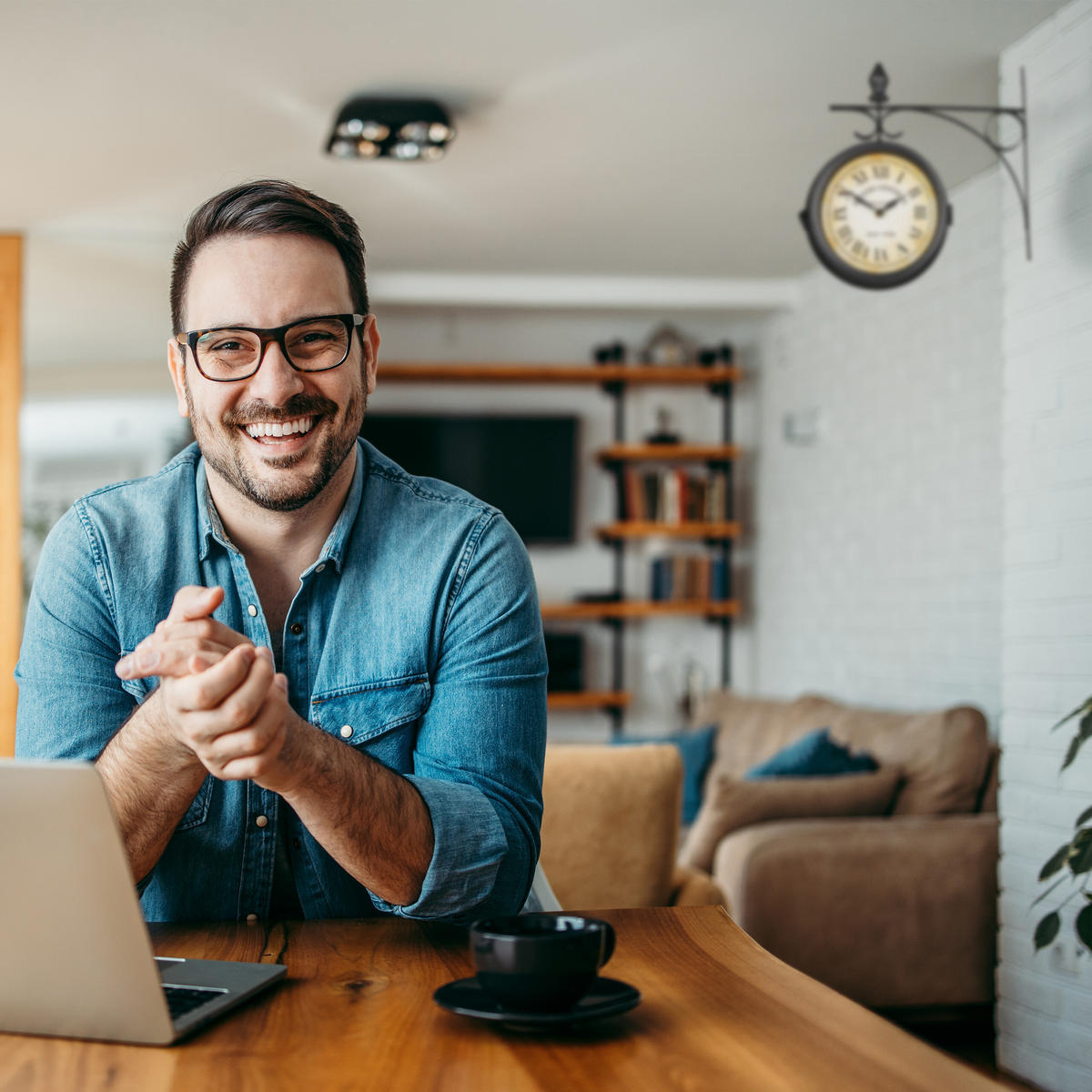 BAHNHOFSUHR - Schwarz, Glas/Metall (34/33/10cm) - Relaxdays