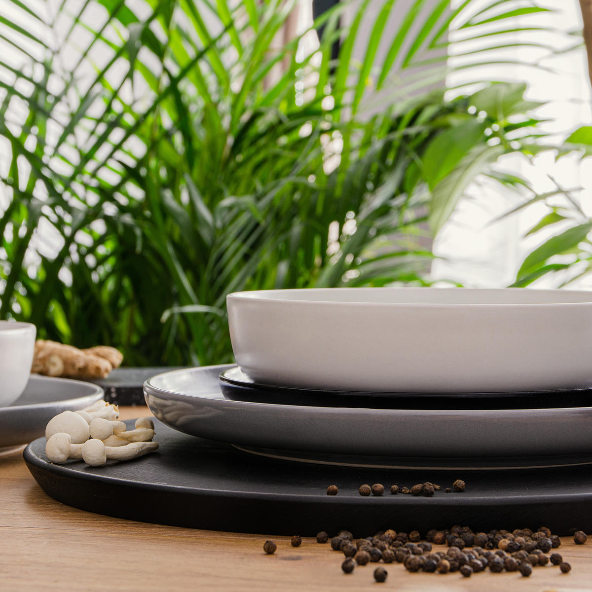 TAFELSERVICE VICTO 6 Personen 18-tlg, matt Grau, Weiß, Schwarz - Weiß/Grau, Keramik (27/2/27cm) - KONSIMO®