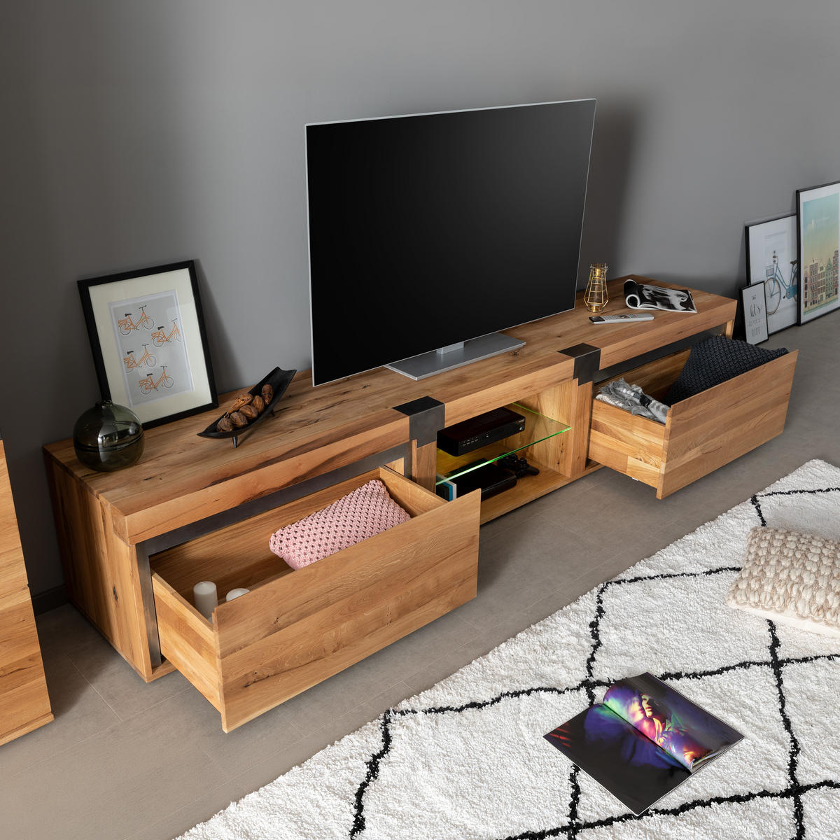 TV-BOARD Wildeiche / Zerreiche 260x48x50 natur geölt NEW AMSTERDAM #04 - Naturfarben, Holz (260/50/48cm) - Massivmoebel24