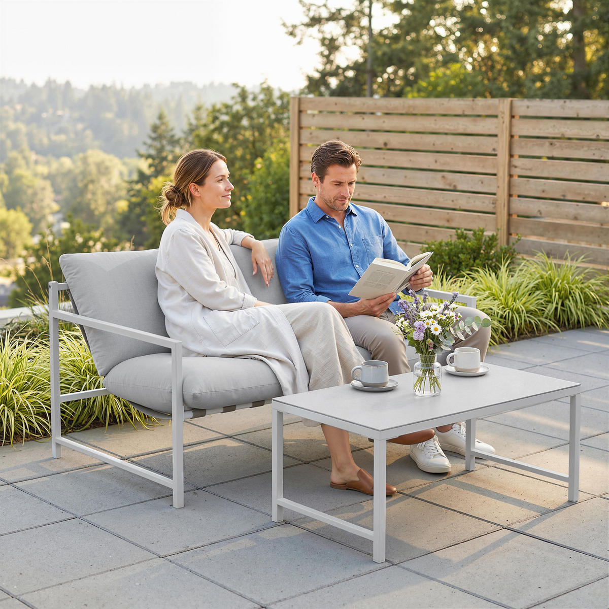 GARTENLOUNGE DE-13531 2-teilig, mit Tisch & 20 cm Kissen Hellgrau - Hellgrau, Metall - ComfortXL