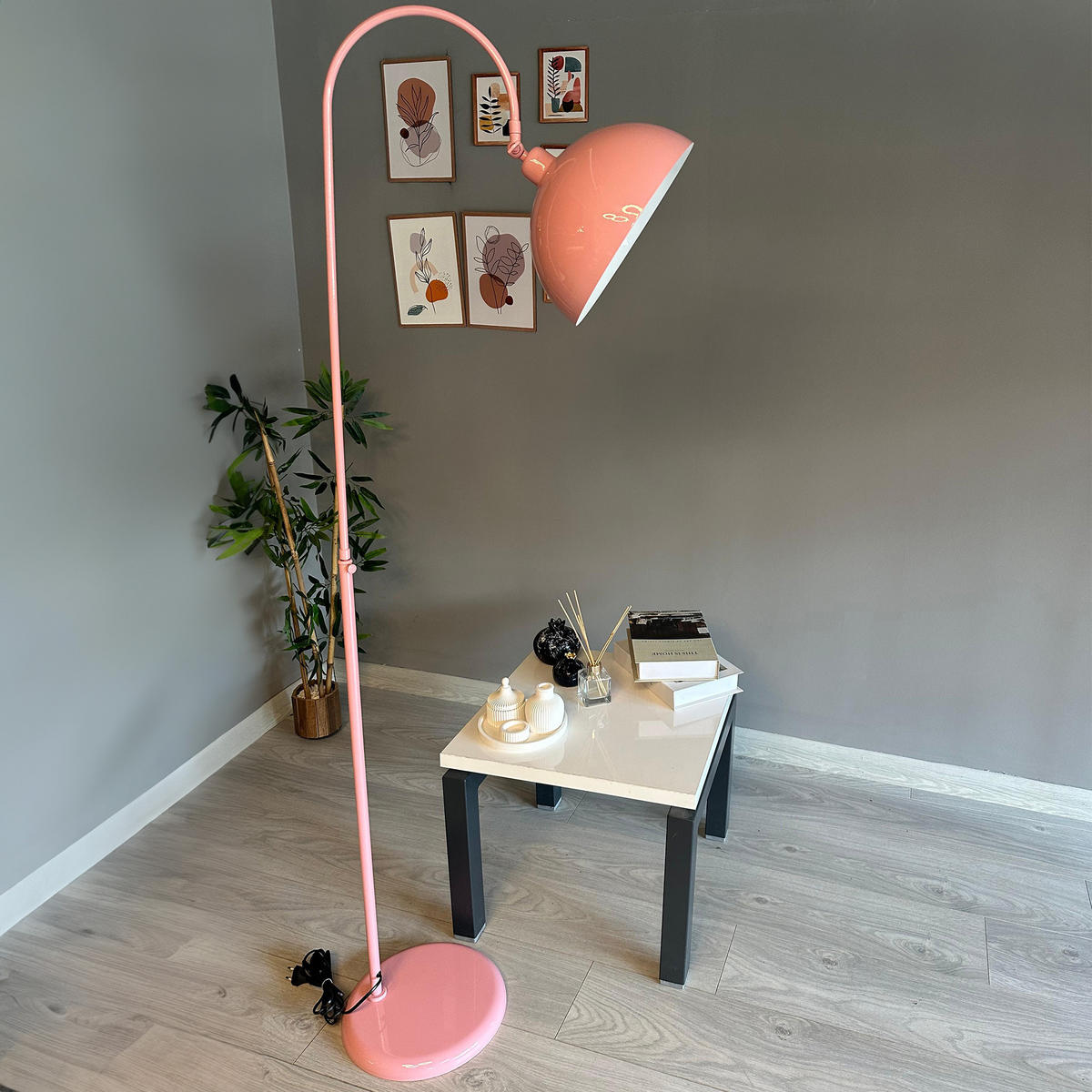 STEHLAMPE Gorkiede E27, verstellbarer Lampenschirm aus Metall - Pink, Metall (37/37/170cm) - Bamyum