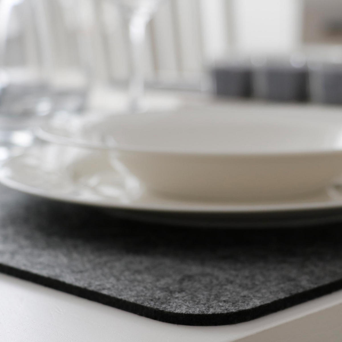 TISCHSET 4er Set 43/30/0,5 cm Grau - Grau, Kunststoff (43/30/1cm) - Dunedesign