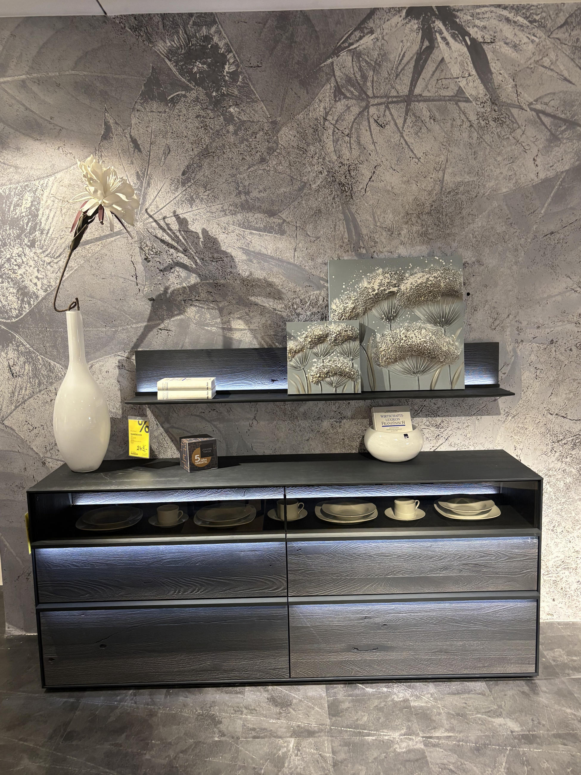 SIDEBOARD LENYA