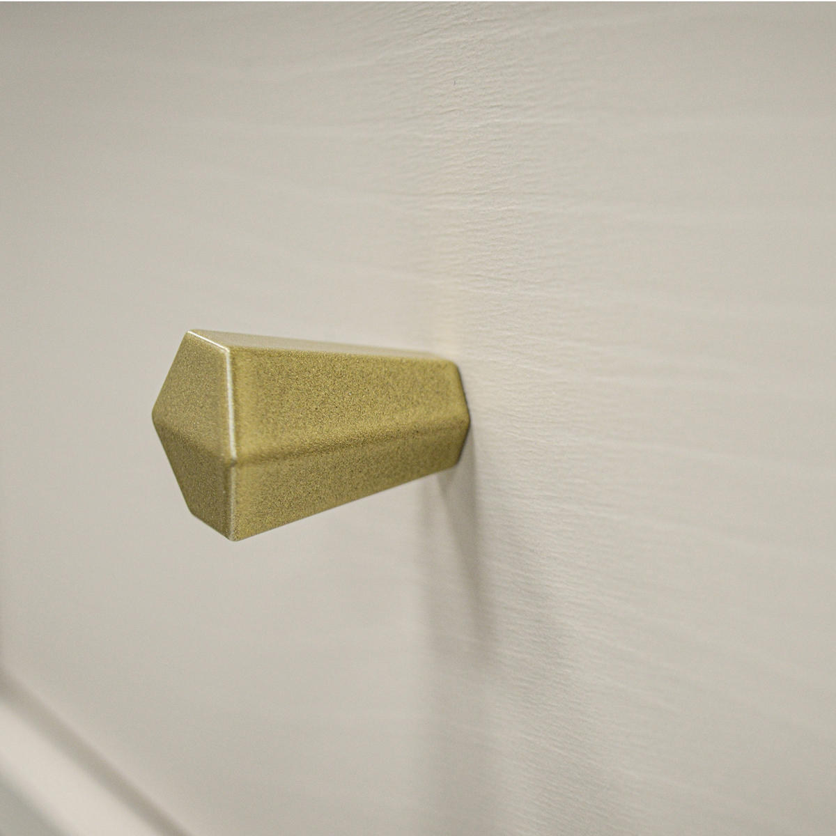 KOMMODE FLOREN, Creme/Gold - Creme, Holzwerkstoff/Metall (83.6/93.5/40.8cm) - KONSIMO®