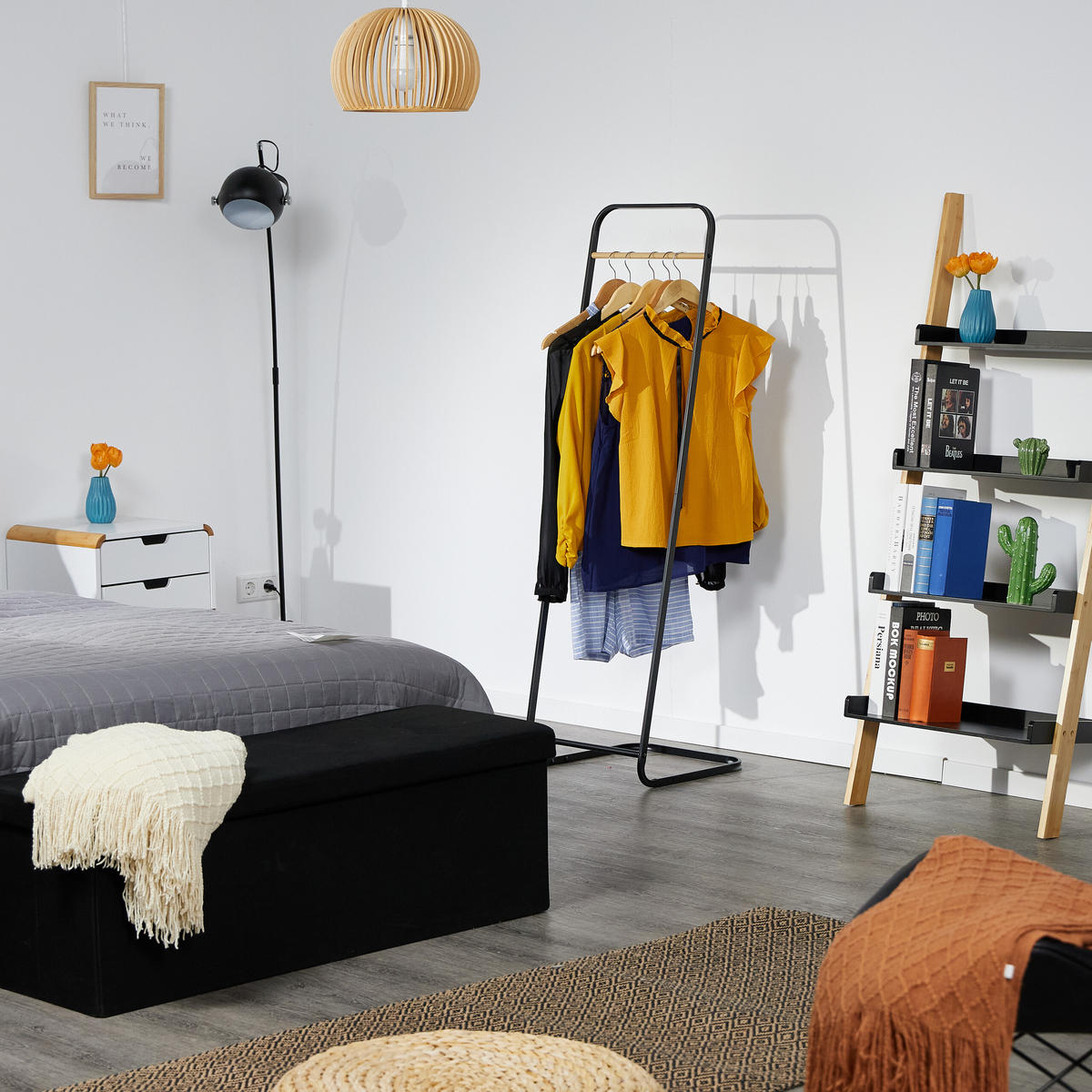 KLEIDERSTÄNDER - Schwarz, Metall (41/140/41cm) - Relaxdays