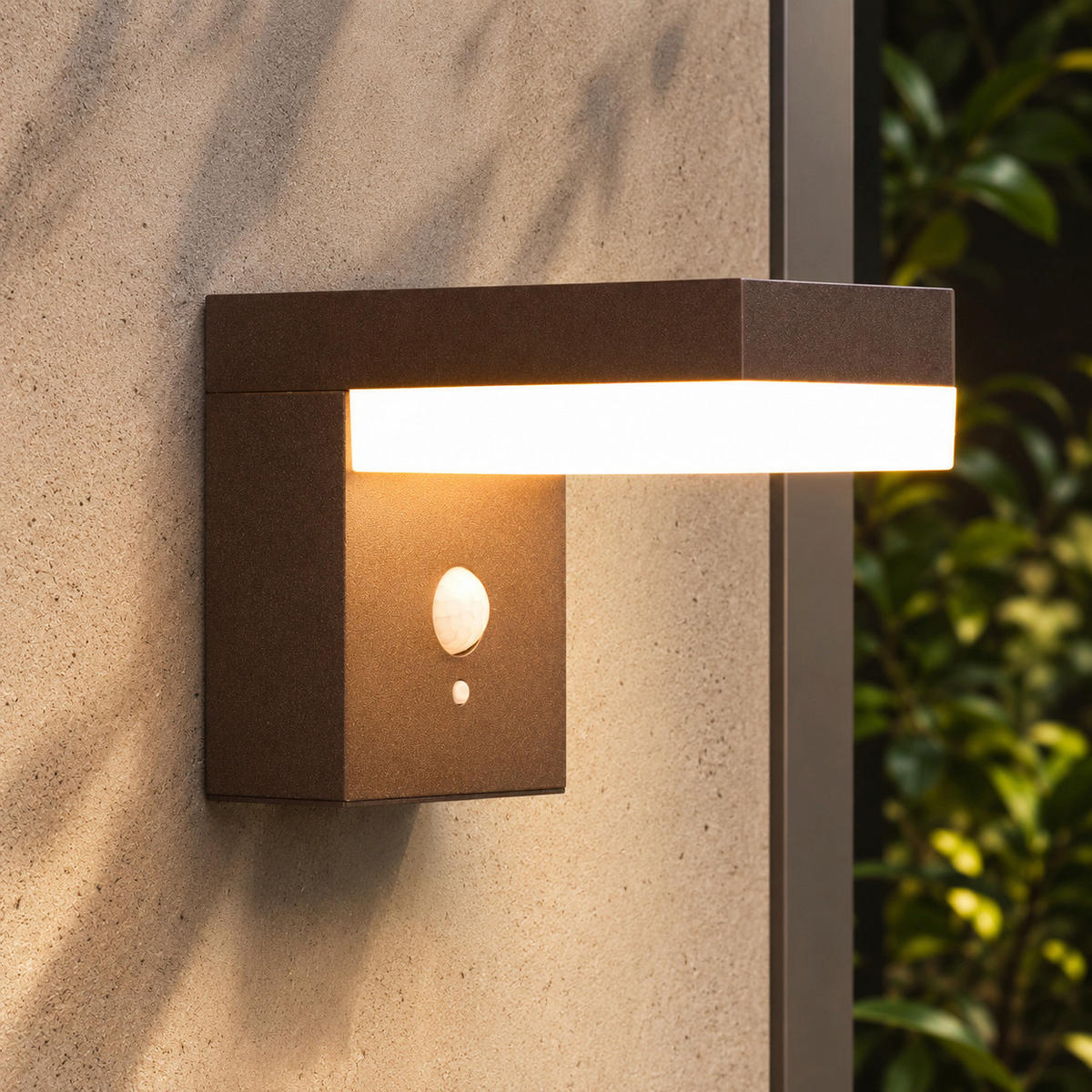 CENOVA 1000LM Solar-Sensor-Wandleuchte - Braun, Metall (17/10/13cm) - Lumisky