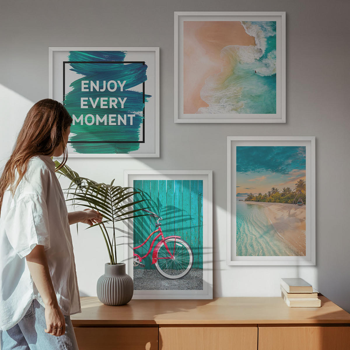 BILDER SET 4er Set - 50x50 cm & 40x60 cm Weißer Rahmen - Inspiration für ein Fahrrad mit Seeboot - Weiß, Kunststoff (50/50cm) - TULUP