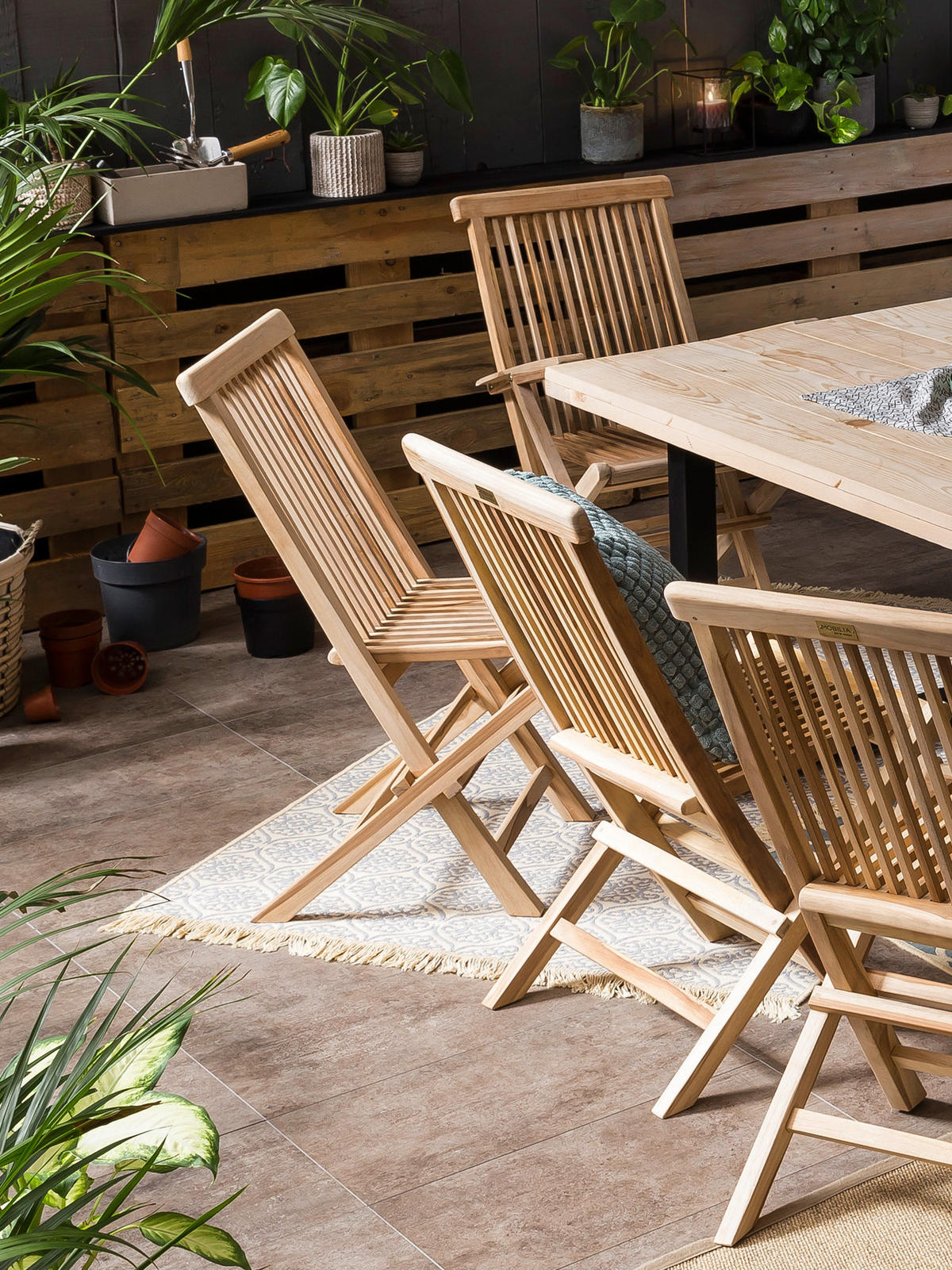 GARTENSESSEL Teaka mit Armlehnen, 2er-Set,Teakholz, klappbar - Naturfarben, Holz (55.5/89/51cm) - TPFGarden