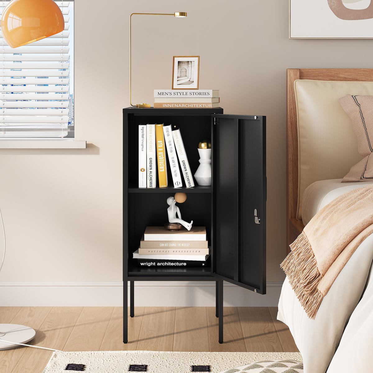 NOČNÍ SKŘÍŇ Hausjärvi - černá, kov (35/82/35cm) - [en.casa]