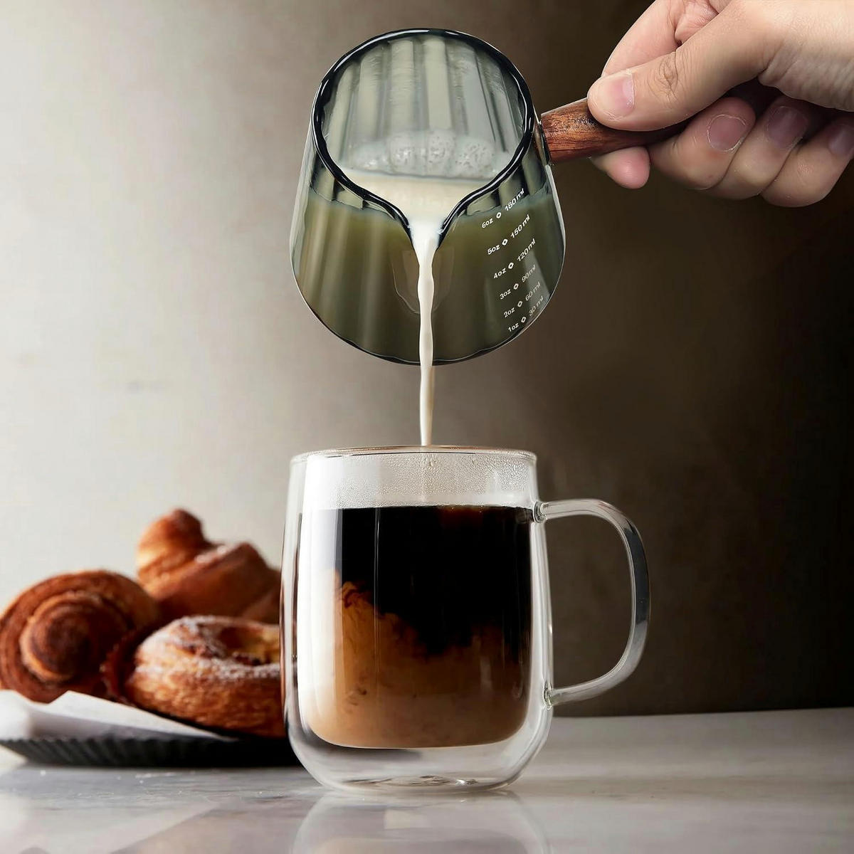 MESSBECHER Glas mit Holzgriff 180 ml - Grau, Glas (0.18L)