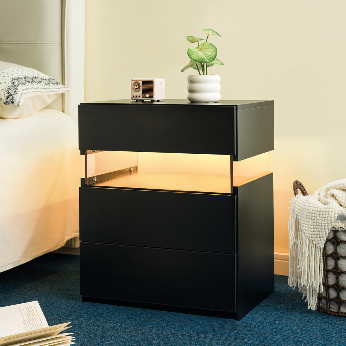 NACHTTISCH aus Holzwerkstoff 48x38x61 cm Schwarz mit LED-Beleuchtung und 3 Schubladen - Schwarz, Holzwerkstoff (48/61/38cm) - Modfu