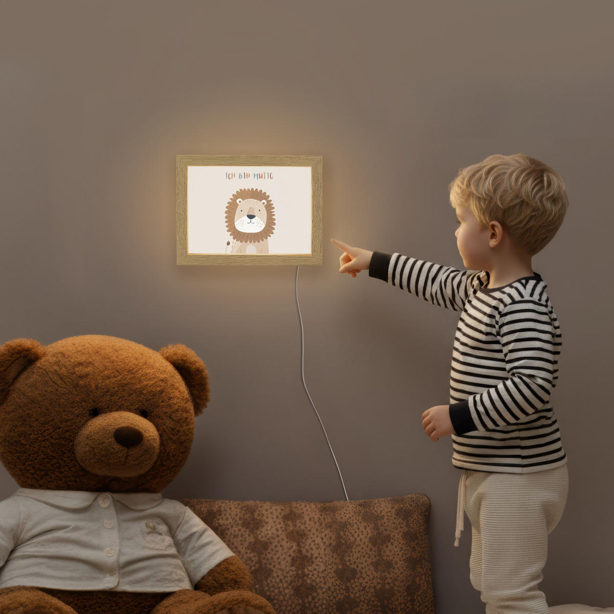 NACHTTISCHLAMPE Löwe - Beige - Tier - Mutig - Zitat 20x15 cm - Beige, Holzwerkstoff (8/20/15cm)