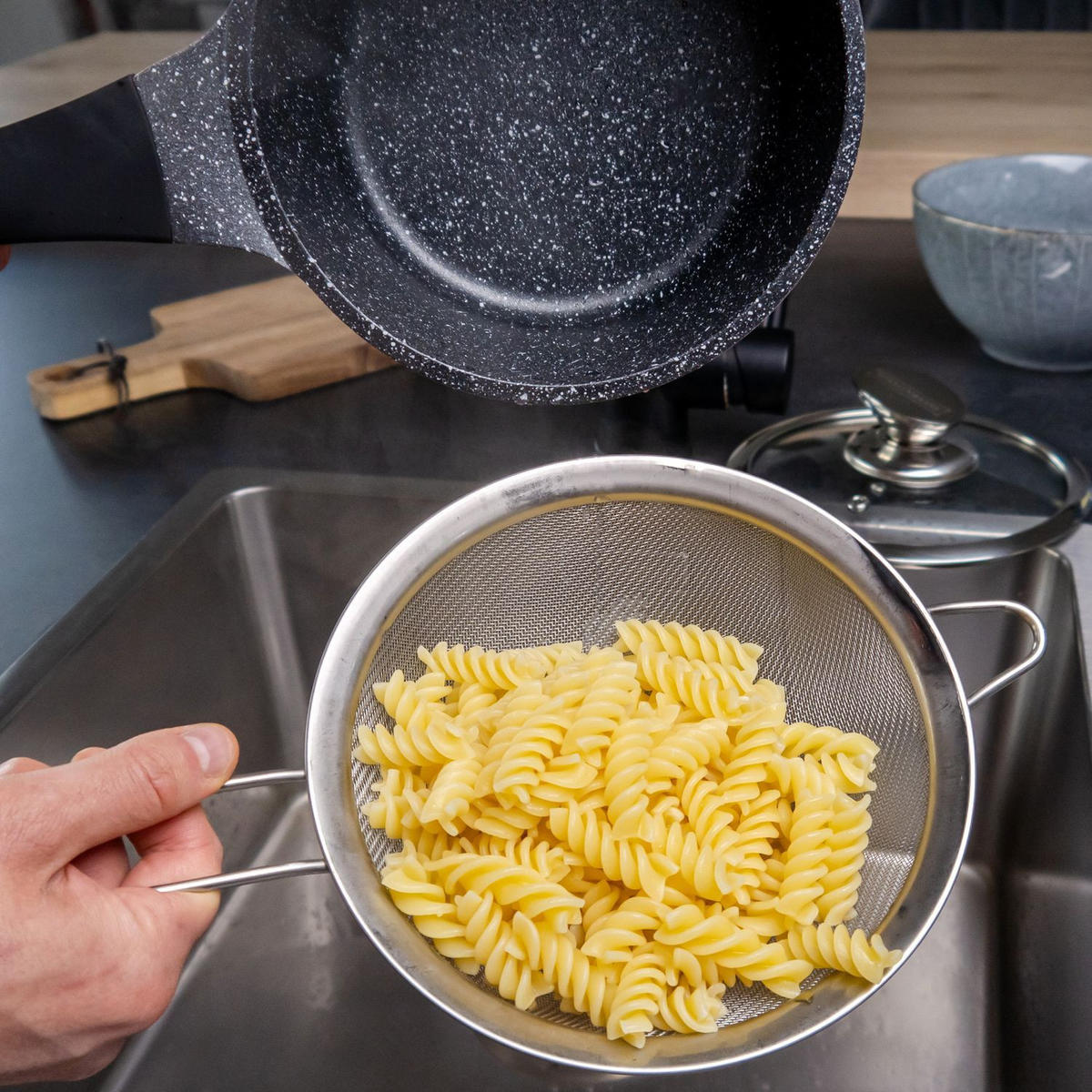 KÜCHENSIEB 8 / 12 / 18 cm - Silberfarben, Metall (18/8/35cm) - Intirilife