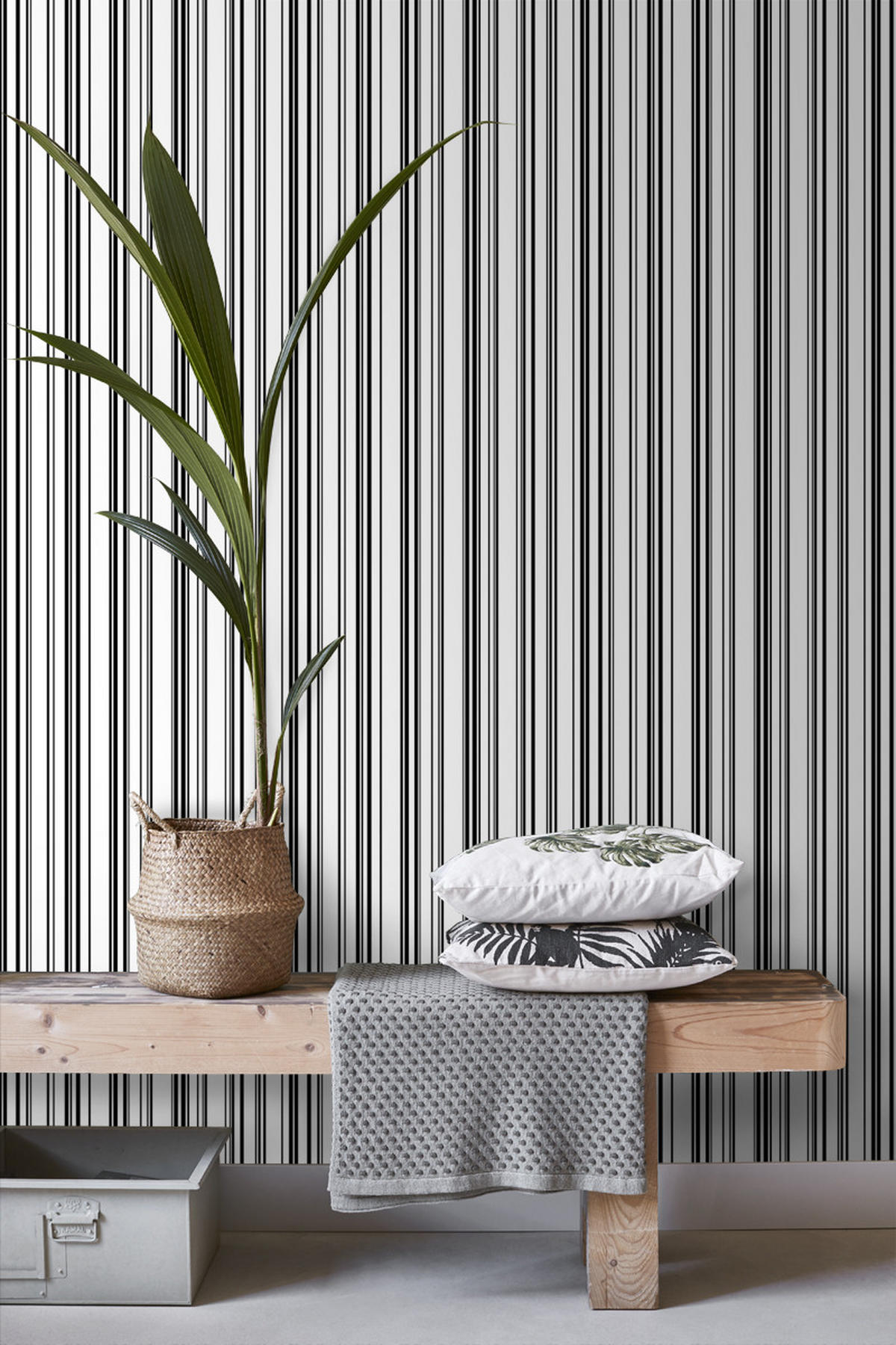 TAPETE feine Streifen 53 cm x 10.05 m - Schwarz, Papier (53/1000cm) - ESTAhome