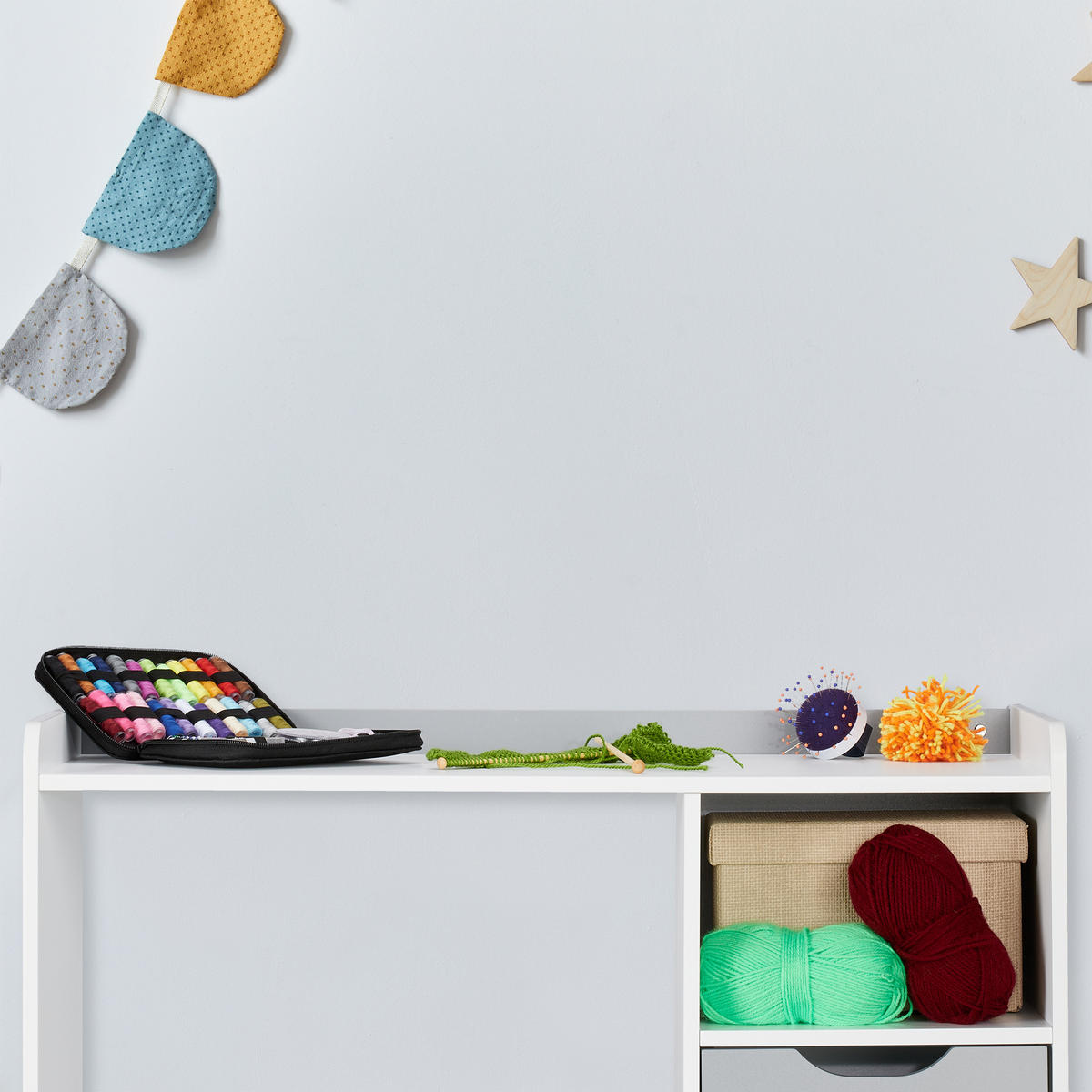 KINDERSCHREIBTISCH - Weiß, Holzwerkstoff (80/60/38cm) - Relaxdays