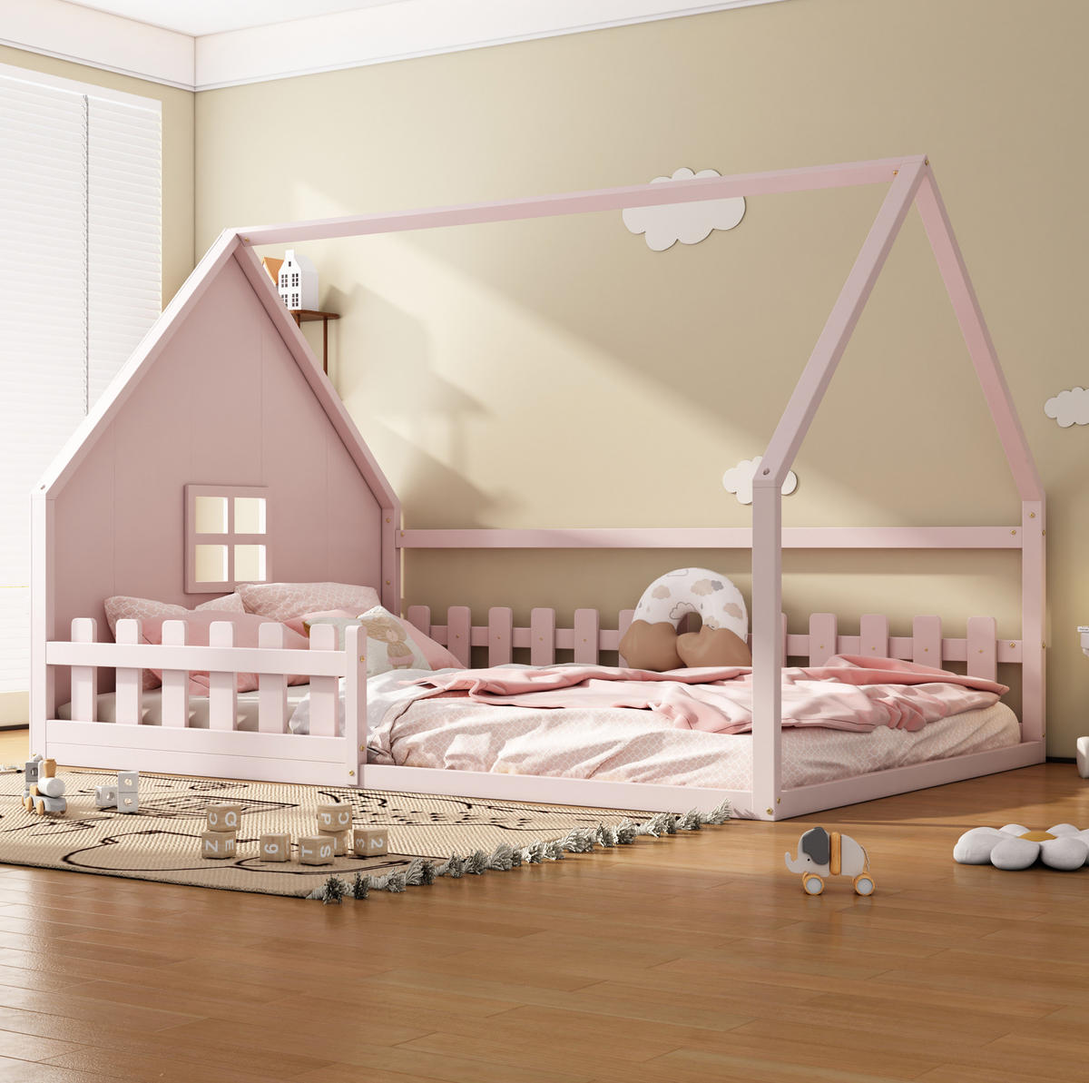 POSTELJA v obliki hiše 140/200 cm roza z ograjico iz bora in MDF - roza, les (140/200cm) - OKWISH