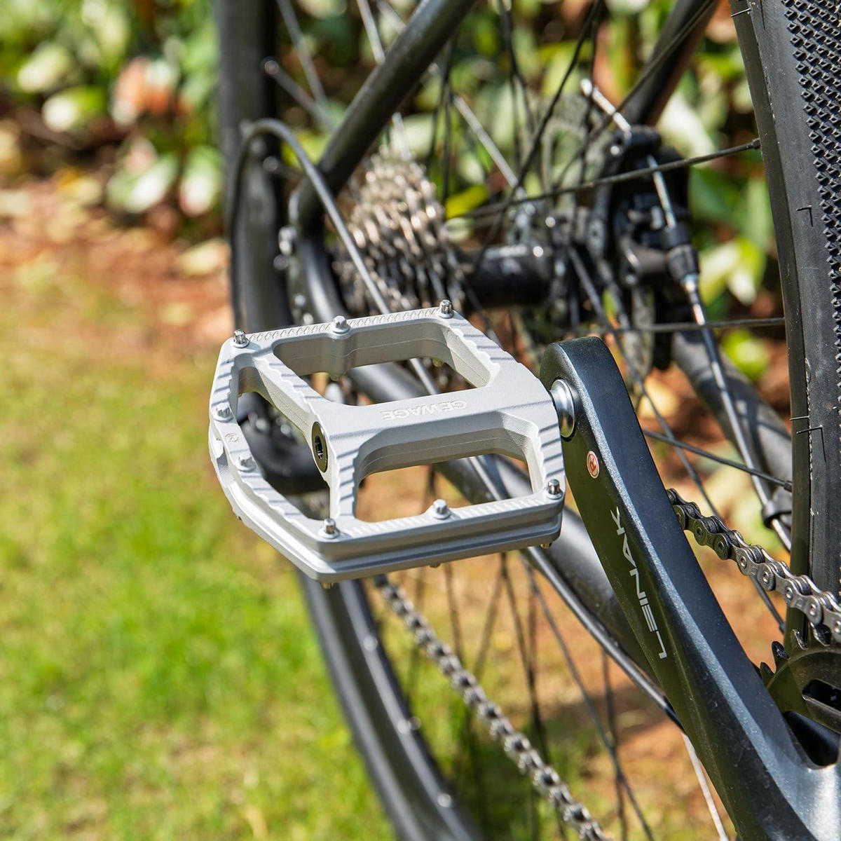 FAHRRADPEDALE MTB Aluminiumdruckguss mit 16 Pins und Cr-Mo Achse - Silberfarben, Metall (11/1.5/11.5cm)