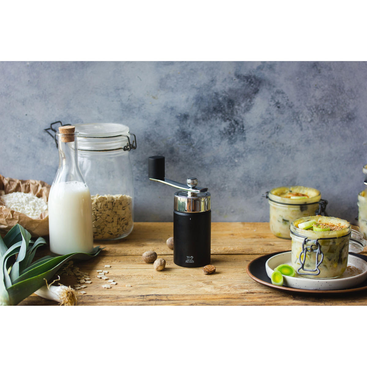 MUSKATMÜHLE Isen 15cm Buchenholz Schwarz Stahlmahlwerk - Schwarz, Holz (5.4/15/5.4cm) - PEUGEOT