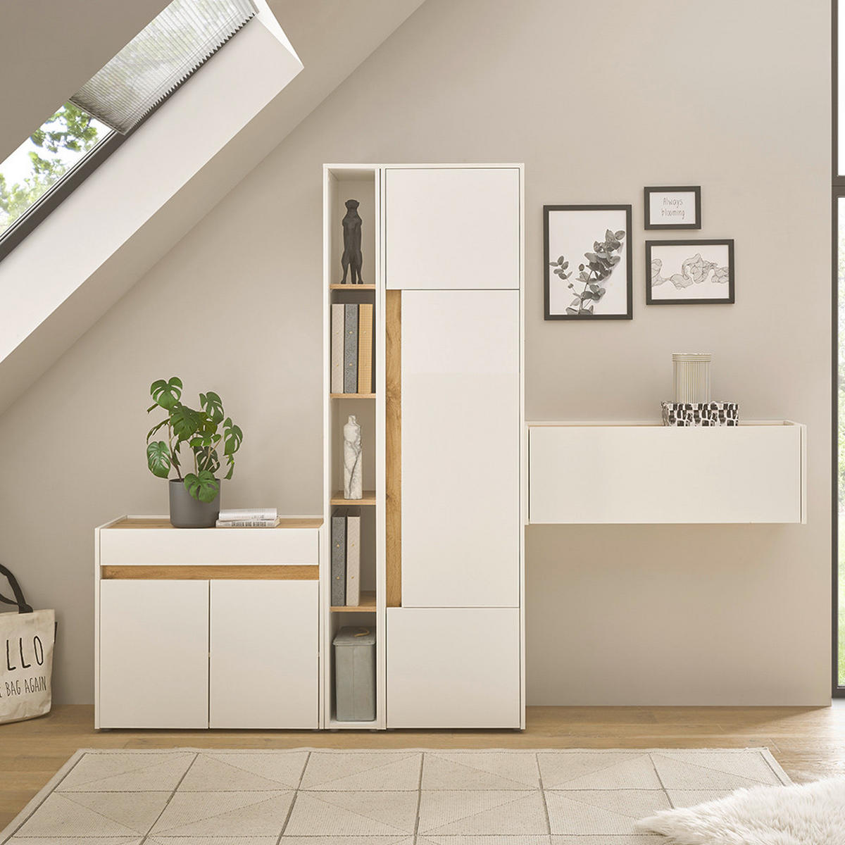 STAURAUMSCHRANK Crisp-61 - Weiß, Holzwerkstoff (50/200/40cm) - Lomado