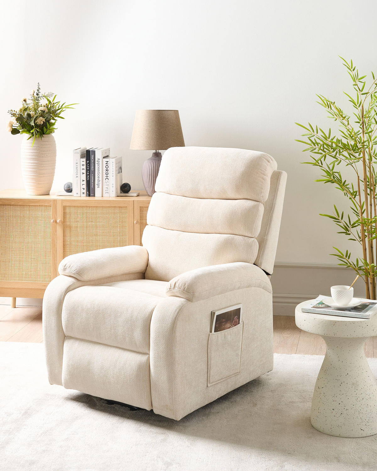 ELEKTRISCHER FERNSEHSESSEL mit Fußstütze Stoff Hellbeige Rise - Beige, Textil (80/105/91cm) - Beliani
