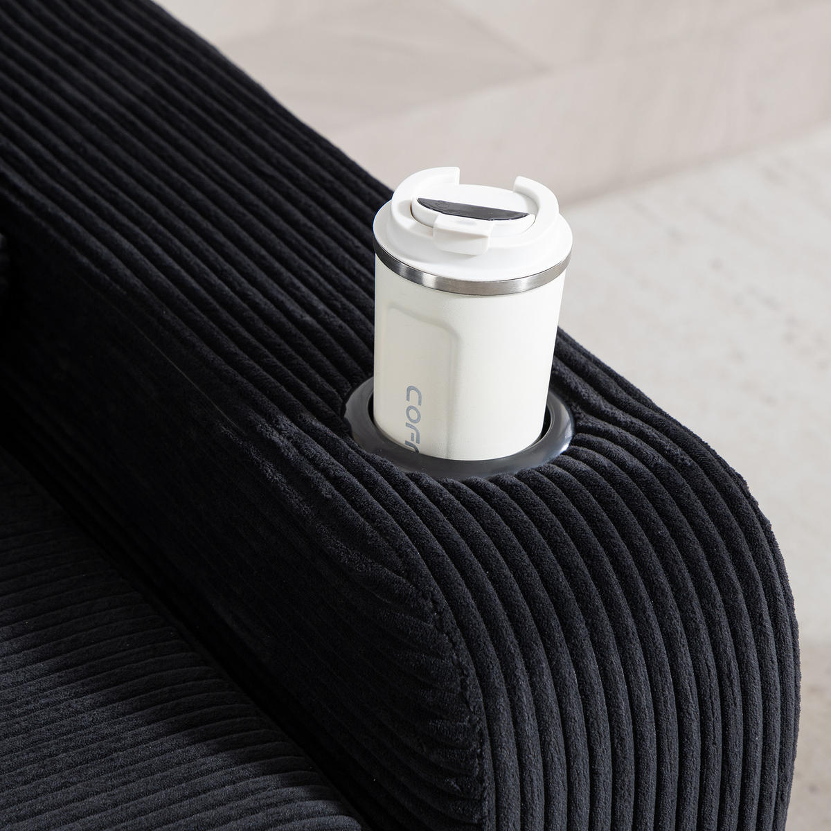 2-SITZER SOFA Cord Schwarz mit Getränkehaltern und Seitentaschen - Schwarz, Textil (136/82.5/80cm) - WISHDOR