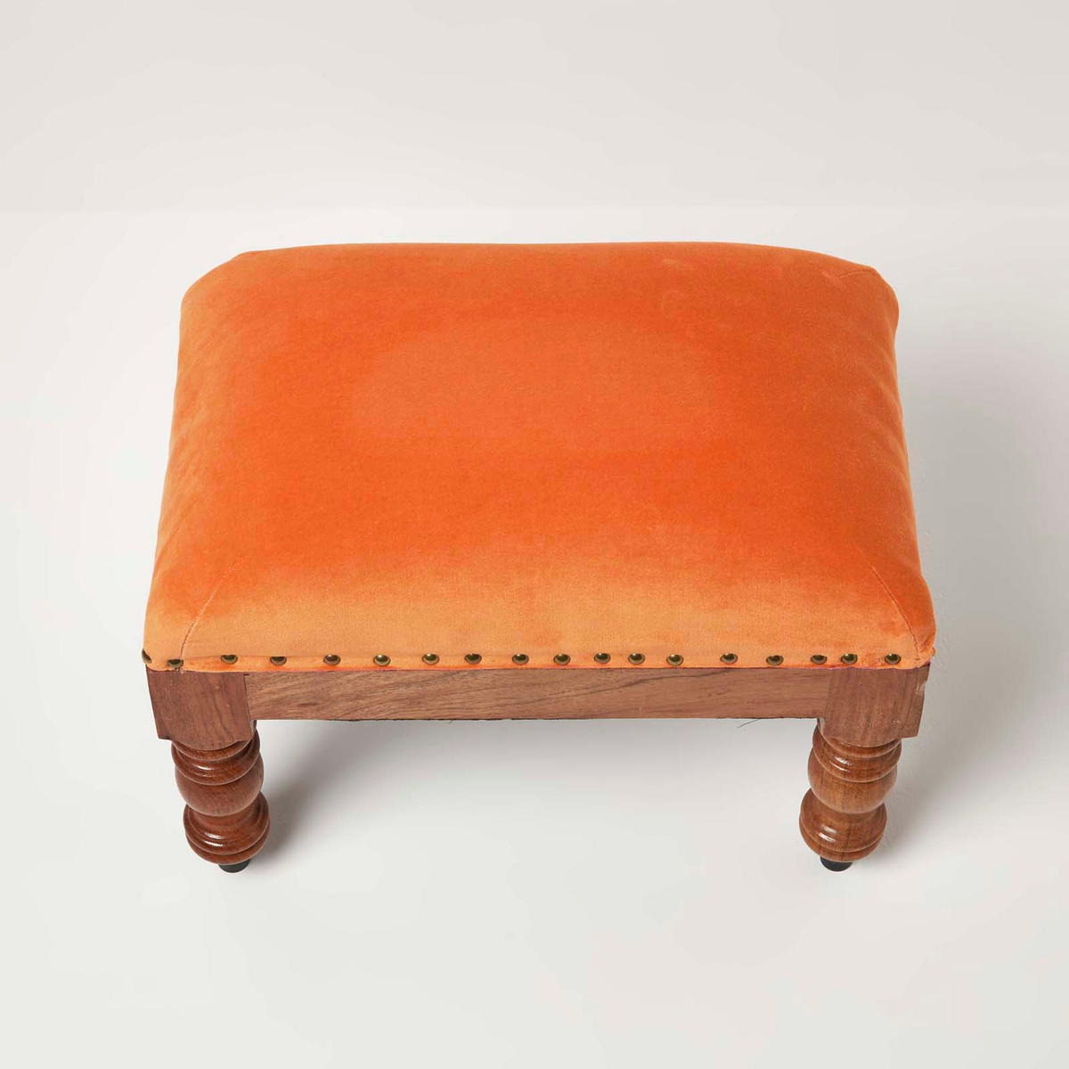 SAMT-HOCKER Mable, orange mit Holzbeinen, 50/30/40 cm - Orange, Textil (30/40/50cm) - Homescapes