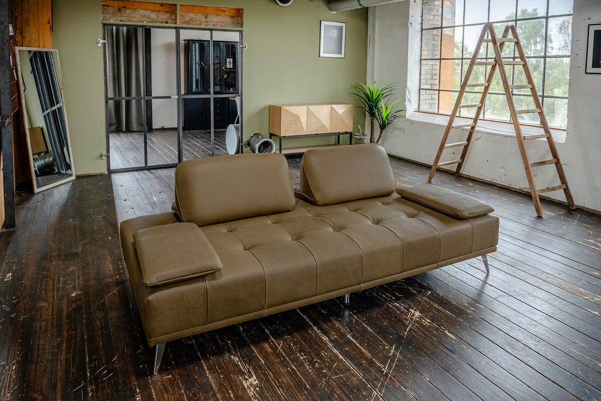 SOFA WIOLO Beige Leder - Beige/Silberfarben, Leder/Metall (240/83/110cm) - KAWOLA