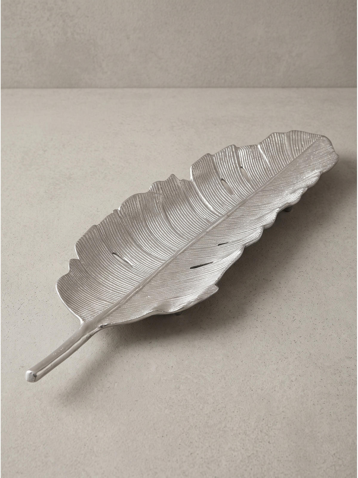 DEKOSCHALE SUBIACO, Aluminium, handgefertigt, Silber, 60 x 18 x 4 cm - Silberfarben, Metall (4cm) - KADIMA DESIGN