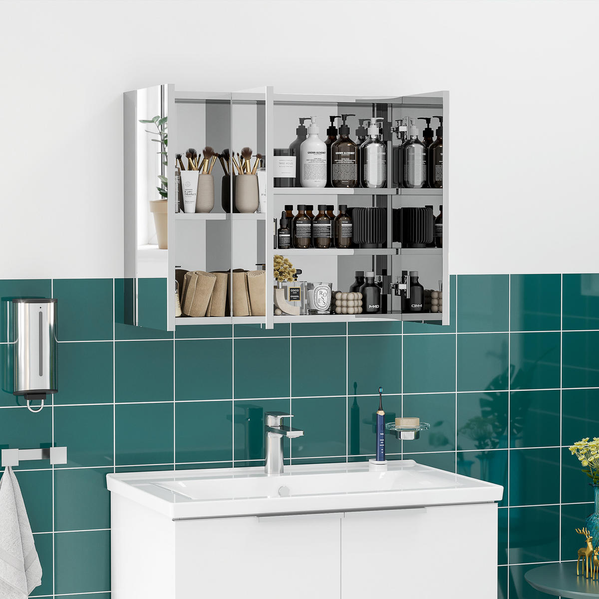 SPIEGELSCHRANK mit 5 Ablagen, 3 Glastüren, Edelstahl, 70 x 12 x 55 cm, Silber - Silberfarben, Glas (12/55/70cm) - Kleankin