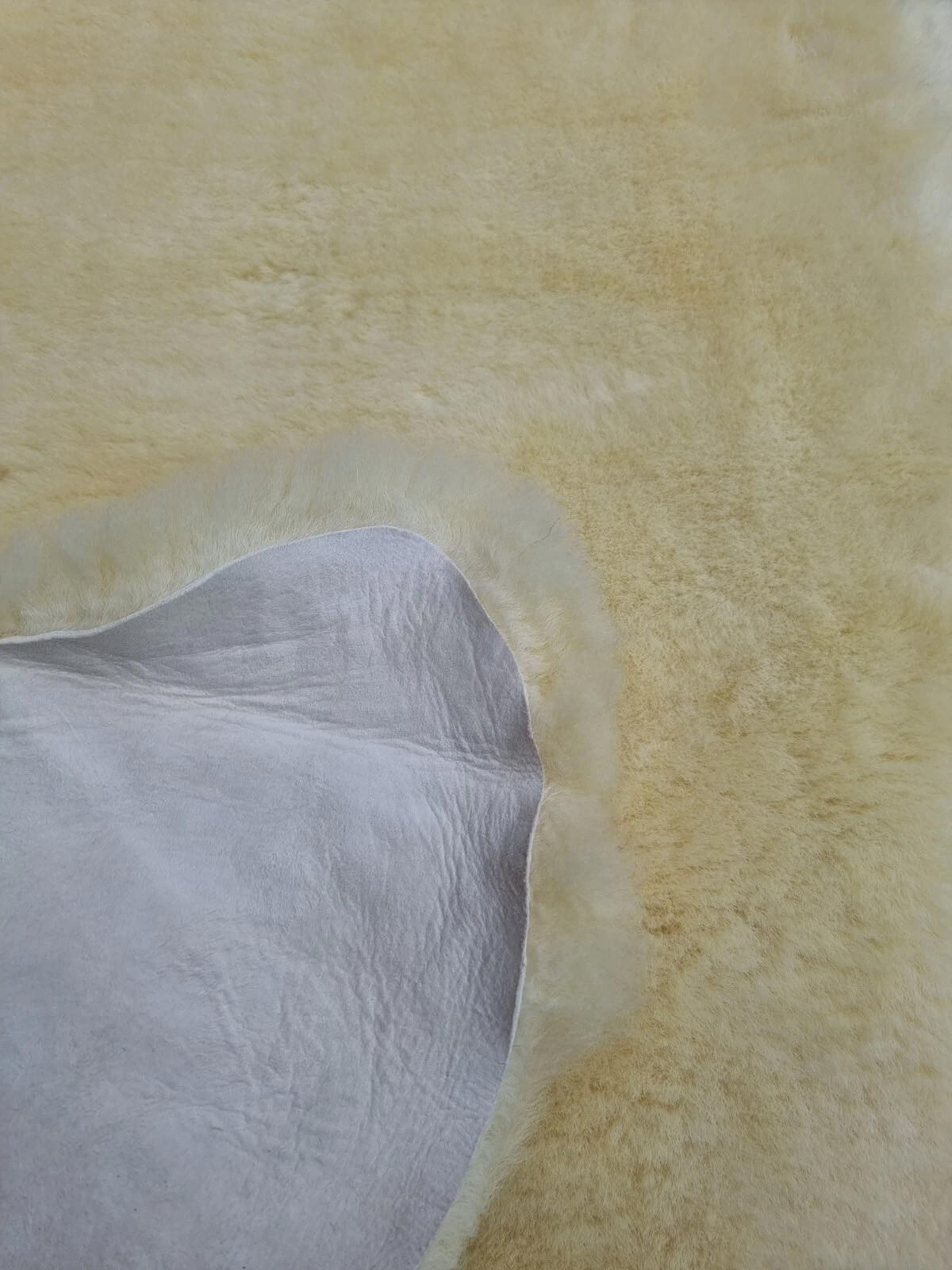 SCHAFFELL Premium Merino Lammfell Natur Medizinisch gegerbt geschoren ca. 115 cm - Gelb, Fell (65/115cm) - Provellus