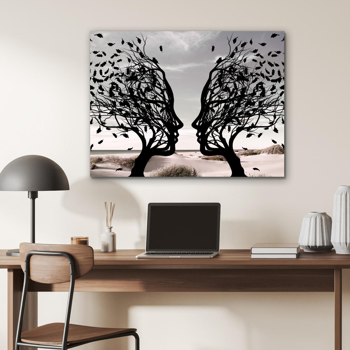 KOVOVÝ OBRAZ Pláž - more - ľudia - strom - moderné umenie 80x60 cm - svetlosivá, kov (80/60cm) - MuchoWow