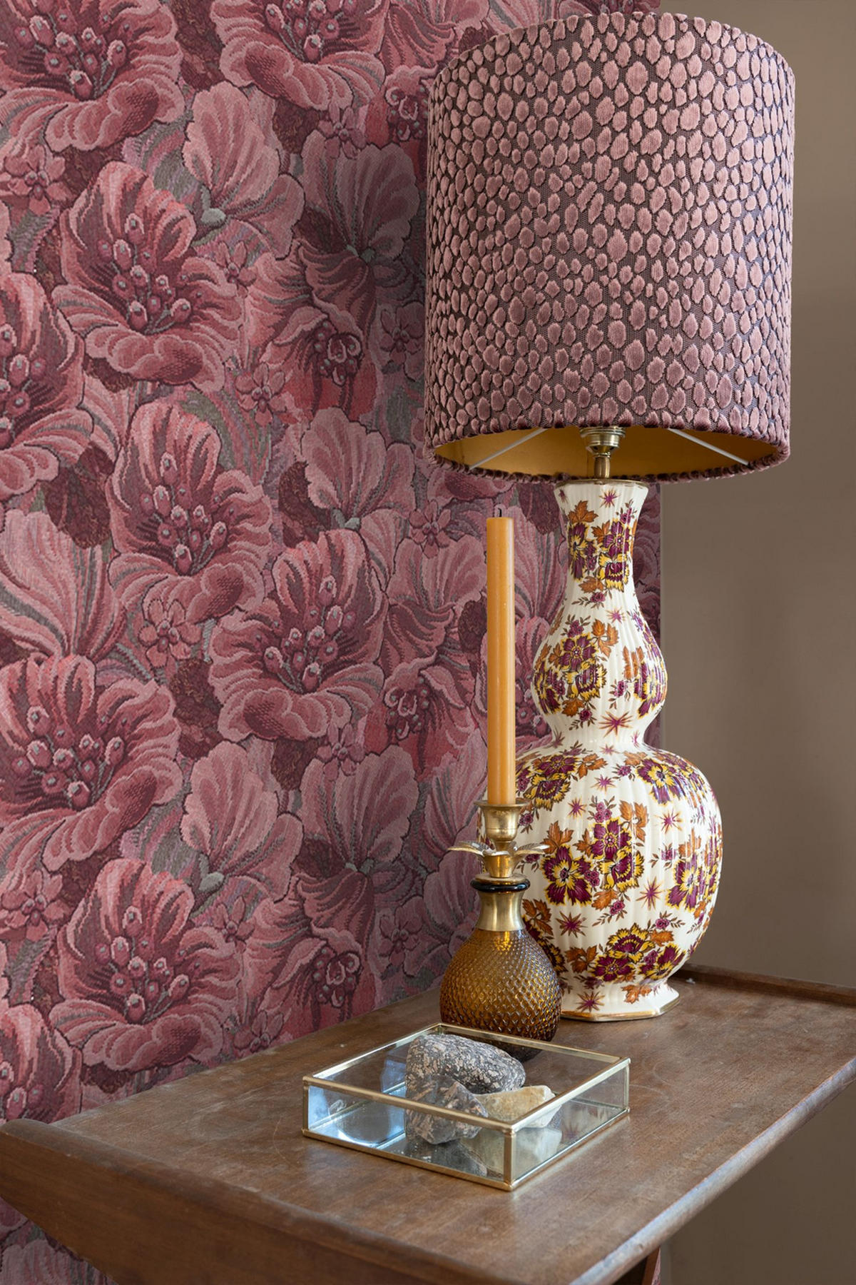 TAPETE gesticktes Blumenmuster 50 x 900 cm - Lila, Papier (50/900cm) - ESTAhome