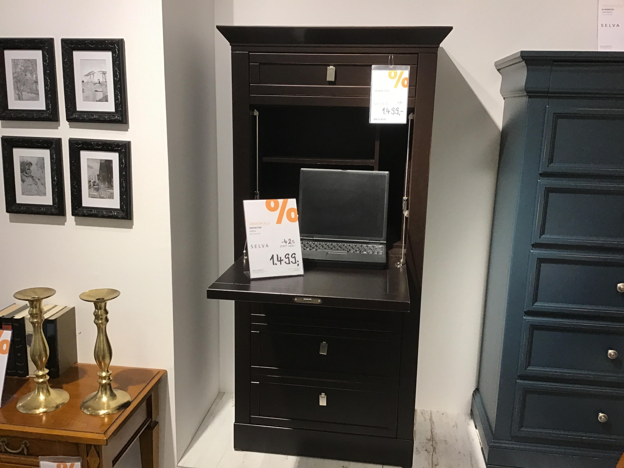 Sekretär Sophia - Selva