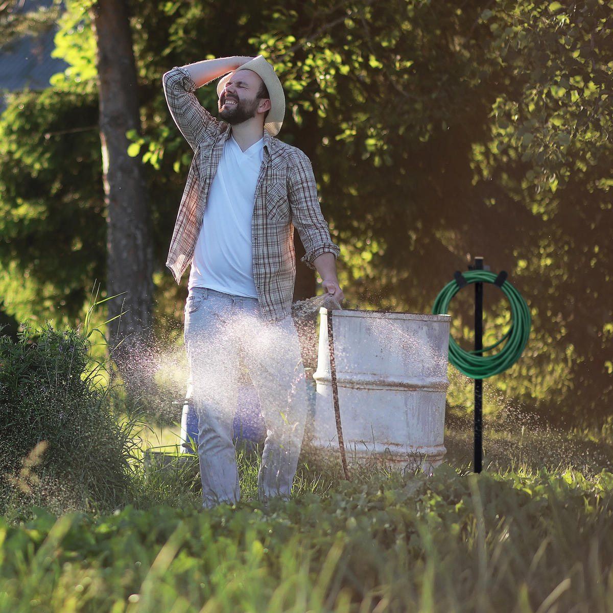 SCHLAUCHHALTER - Schwarz, Metall (25/107.5/18cm) - Relaxdays