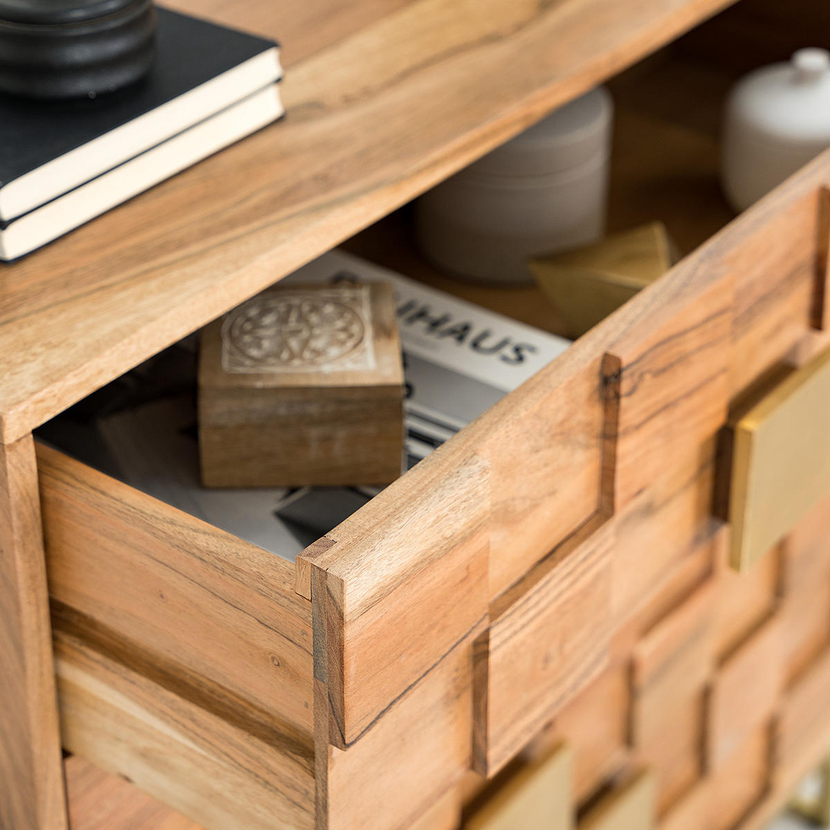 KOMMODE mit 4 Schubladen - Akazie massiv / Eisen - Goldfarben/Akaziefarben, Holz/Metall (85/85/40cm) - home24