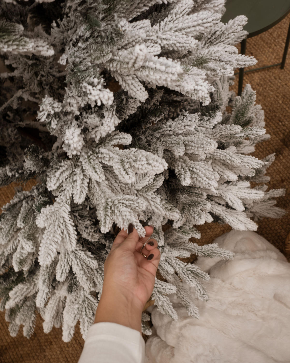 VÁNOČNÍ STROMEK 120 cm Bílý Foraker - bílá, plast (120cm) - Beliani