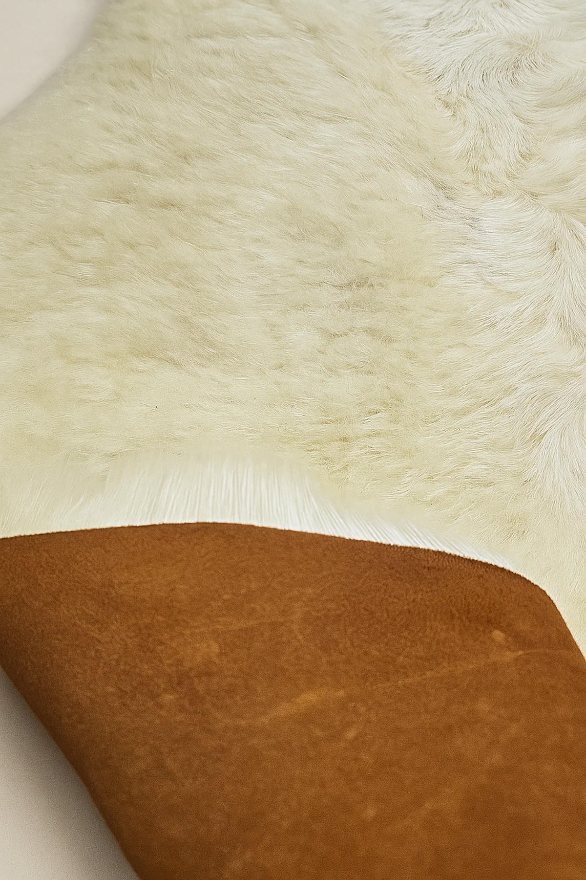 SCHAFFELL Kurzhaar Creme Natur ca. 70 cm - Beige/Creme, Fell (40/70cm) - Provellus