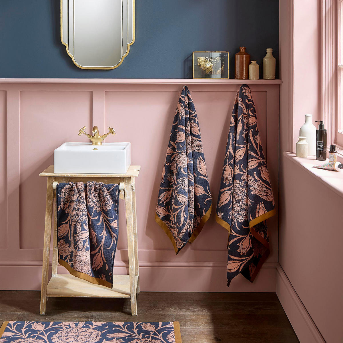 BADETUCH Wild Tulip 70/125 cm - Braun, Textil (125/70cm) - Graham & Brown