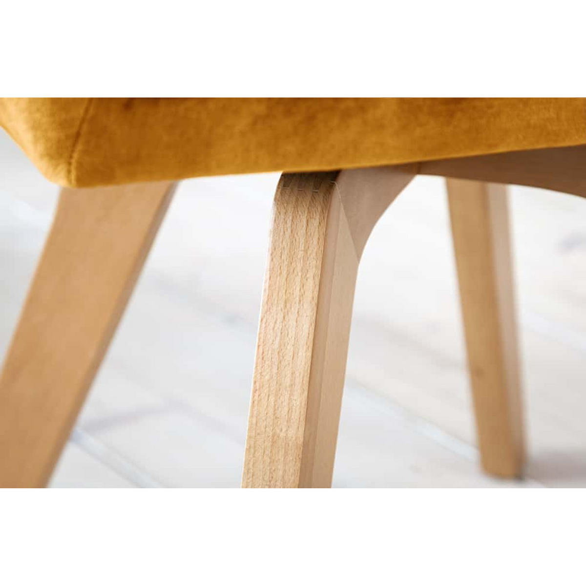 ARMLEHNSTUHL LIVORNO Samt Senfgelb - Gelb/Braun, Holz/Textil (62/84/62cm) - riess-ambiente