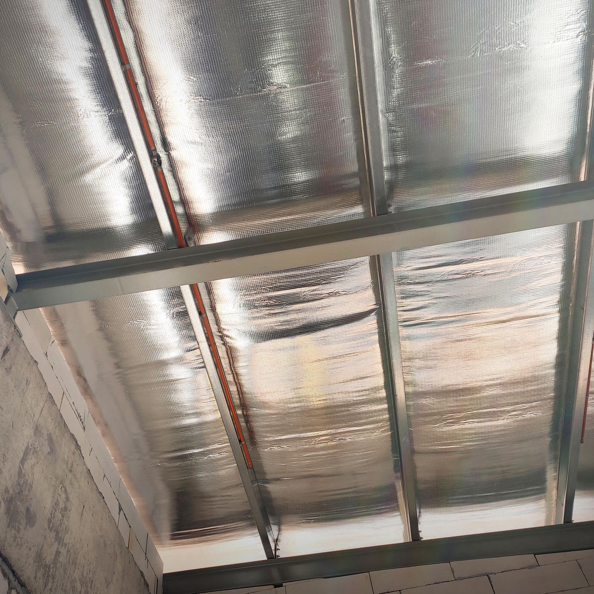 ISOLIERFOLIE 1 x 20 m für Wärmedämmung und Kälteschutz Doppelseitige Alu-Dämmfolie 6mm Dicke - Silberfarben, Kunststoff/Metall (100/0.6/2000cm) - ECD-Germany