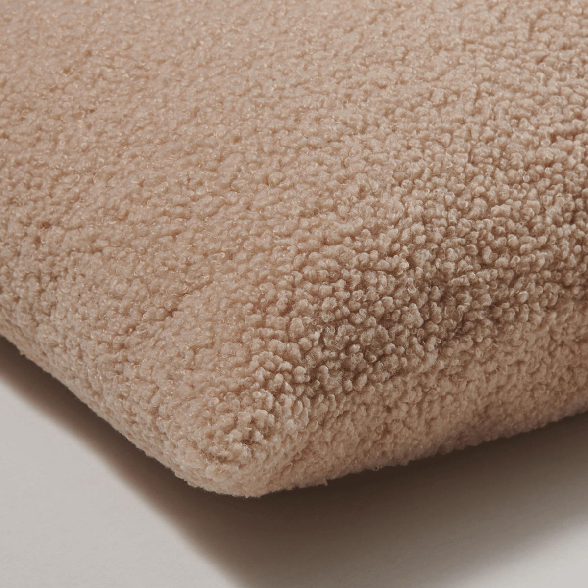 FELLKISSEN, Bouclé Teddy Zierkissen Flauschkissen Dekokissen Beige 50x50cm - Beige, Textil (50/50cm) - nordic coast company