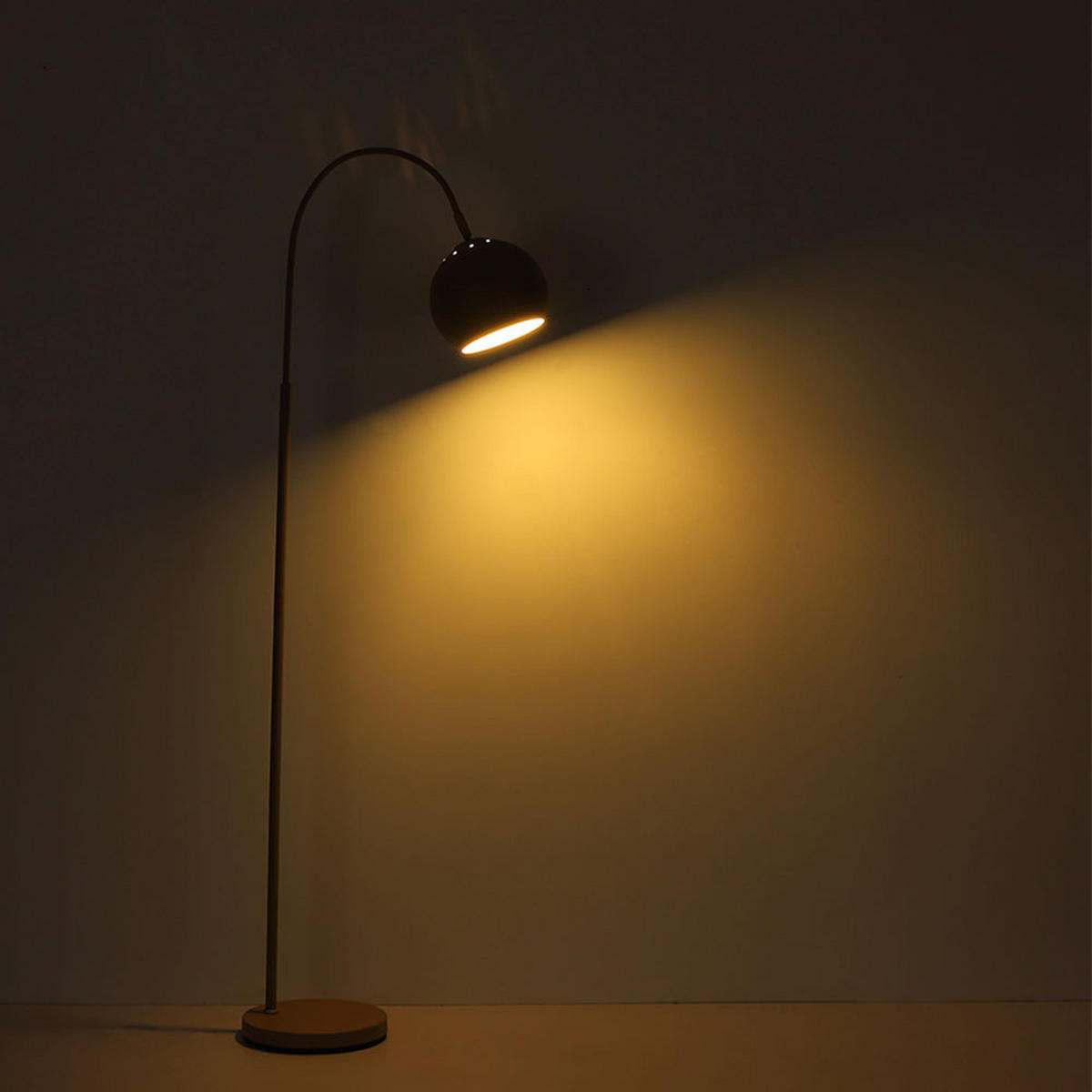 LED STEHLEUCHTE BENNO METALL WEISS, MIT FUSSSCHALTER - Weiß, Metall (46/25/150cm) - Globo Lighting